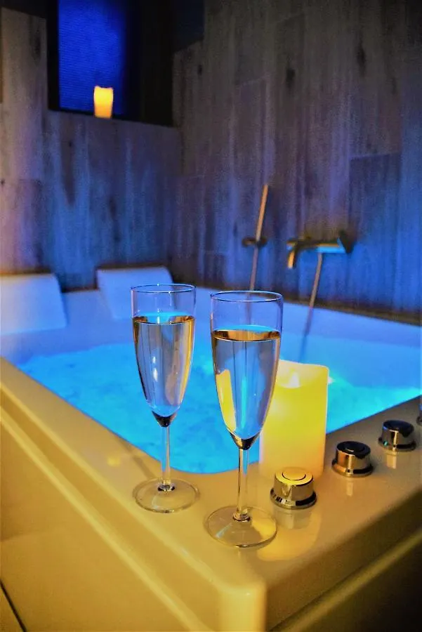 Cottage Entier Avec Spa Et Sauna Privatif Витре 0*,